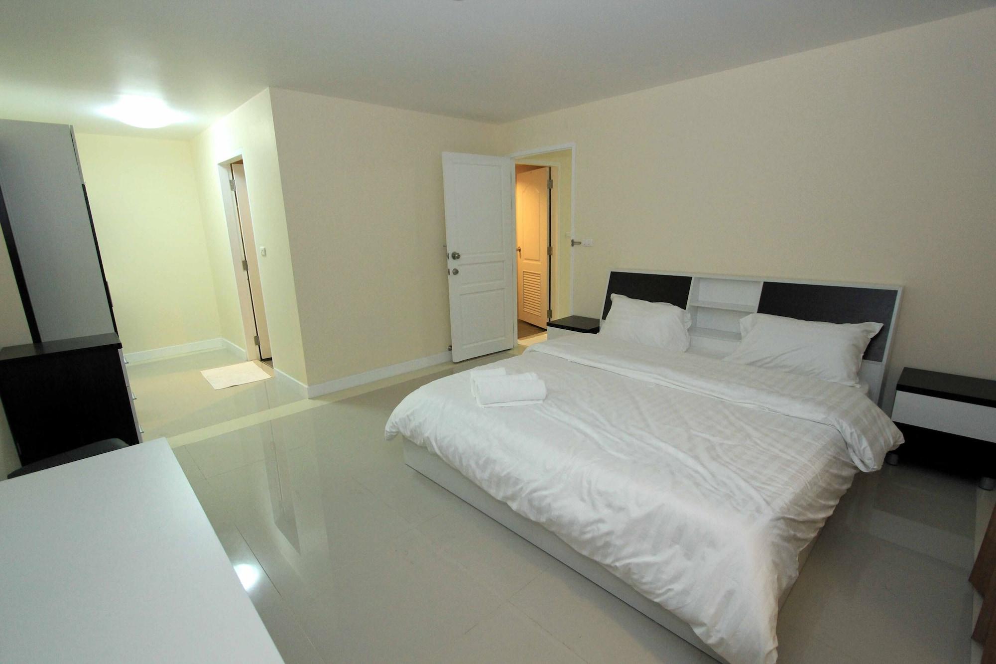 Grow Residences Bangkok Esterno foto