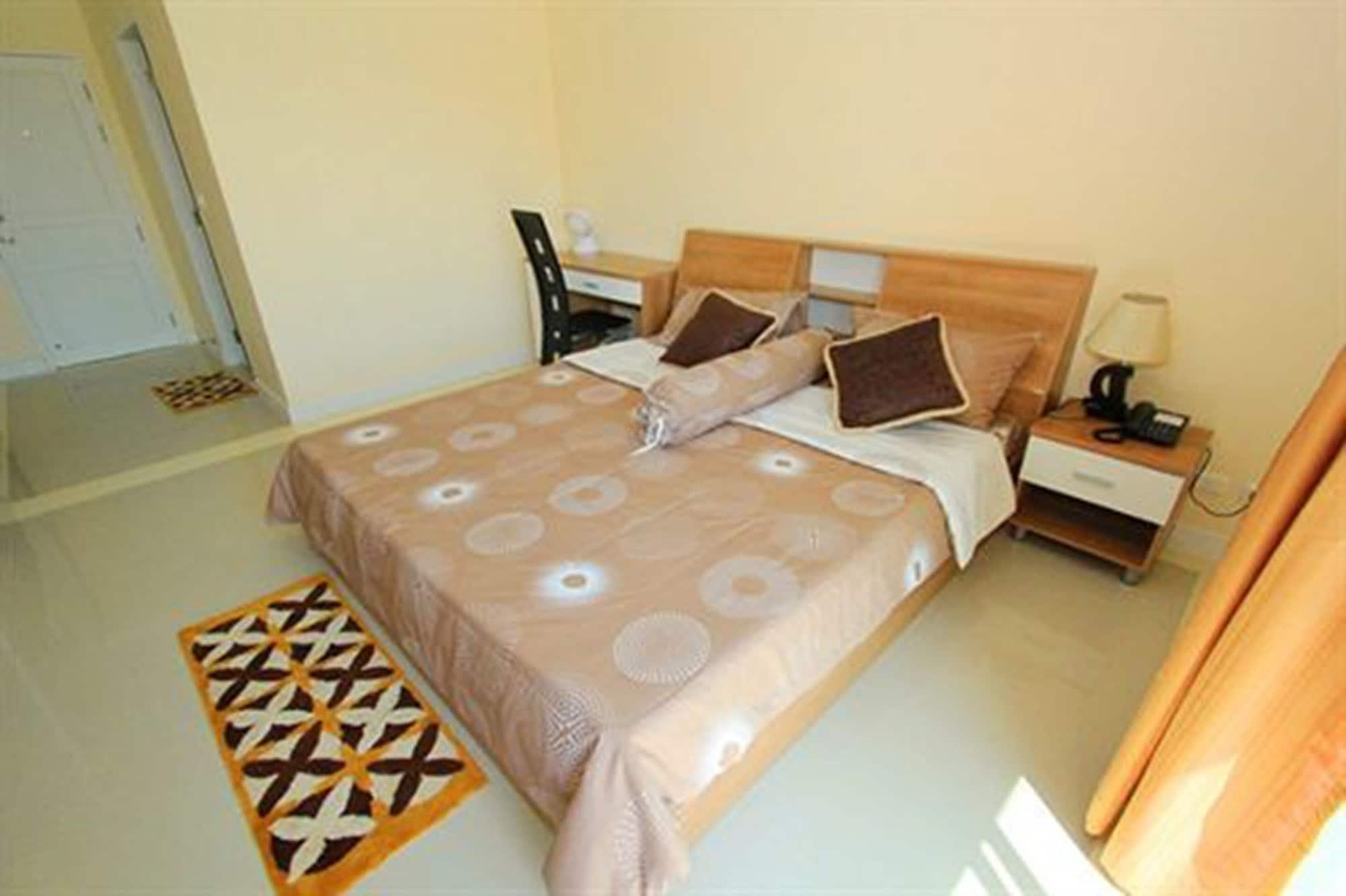 Grow Residences Bangkok Esterno foto