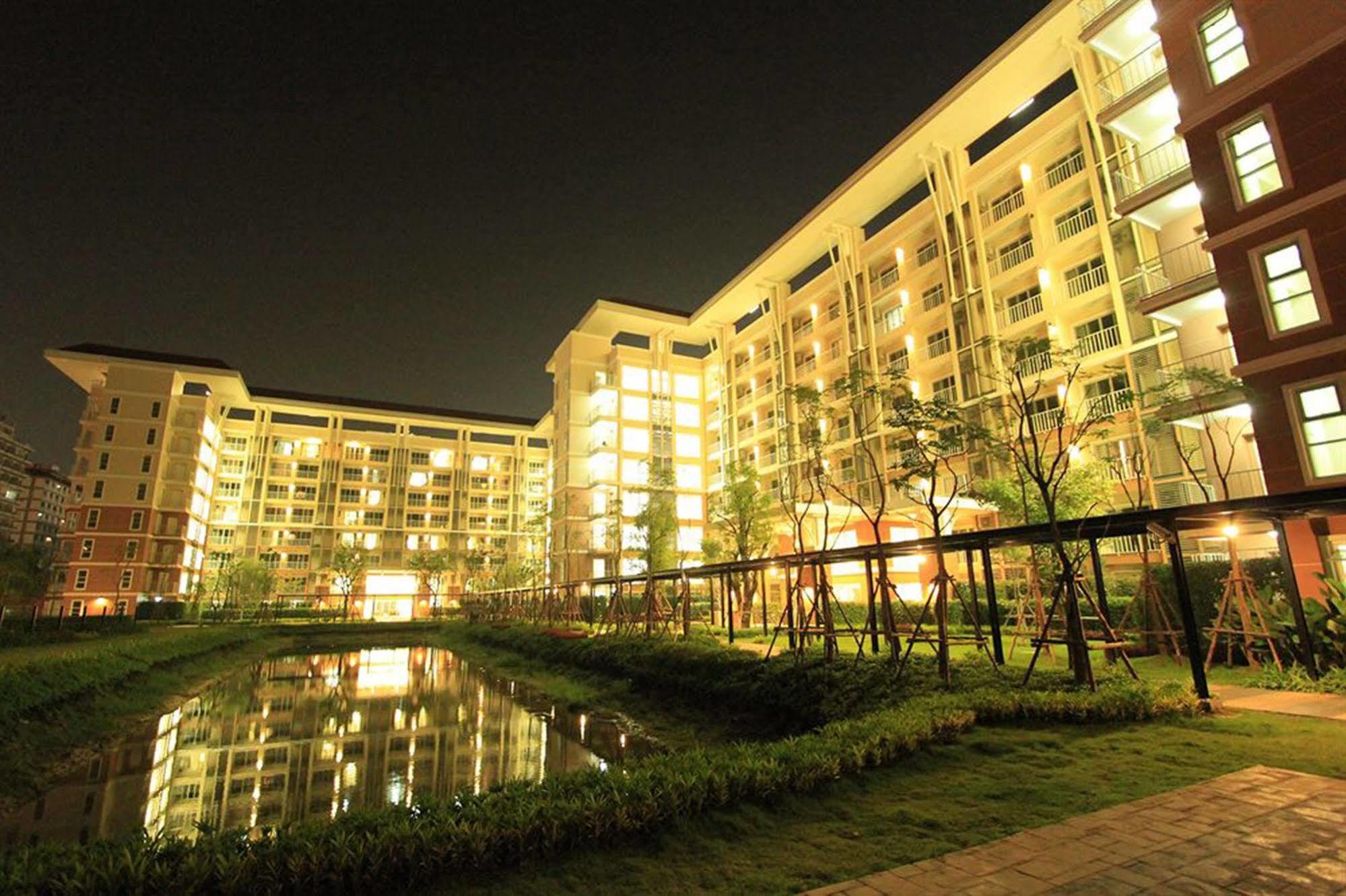 Grow Residences Bangkok Esterno foto