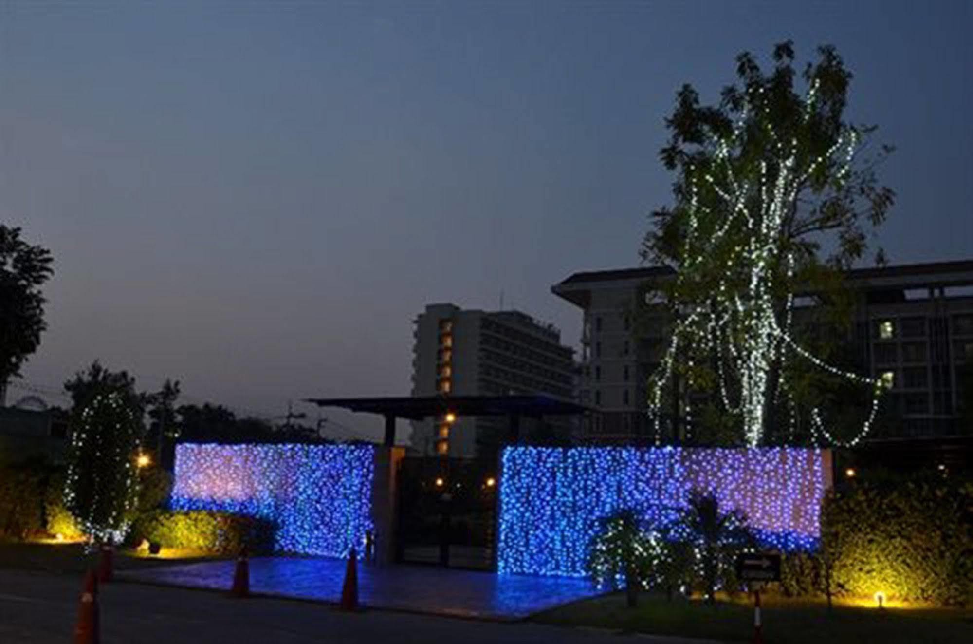 Grow Residences Bangkok Esterno foto