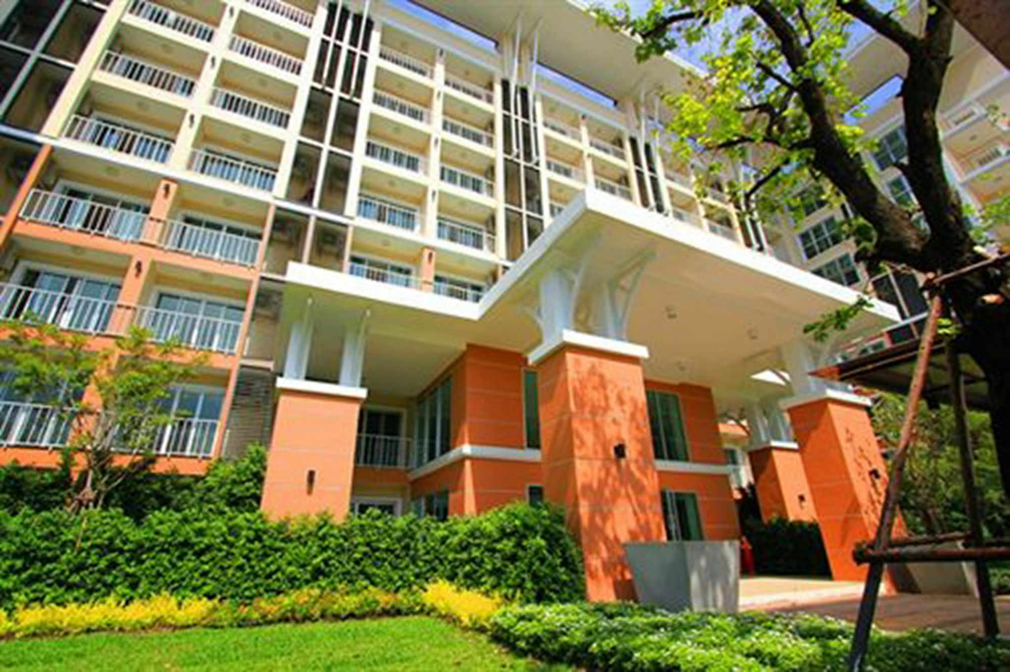 Grow Residences Bangkok Esterno foto